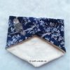 Halstuch-loop aus Baumwollstoff mit Fleece und Schneeeulenmotiven in Dunkelblau. Stoff-Unikate handmade in Germany