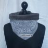 Halstuch-Loop- aus Stoff und Fleece mit Hufeisen in Dunkelgrau. Stoff-Unikate handmade in Germany
